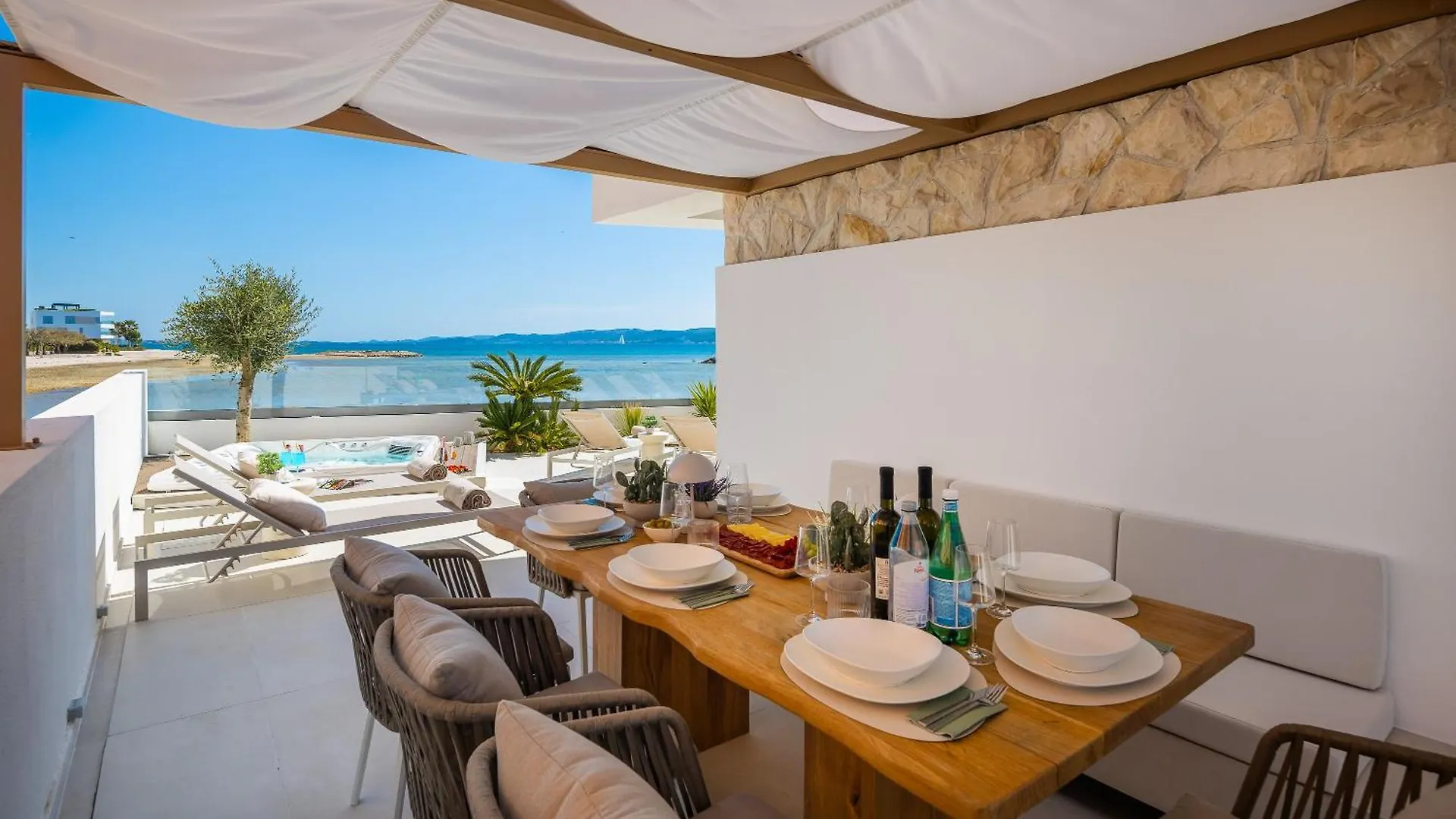 Luxury Seafront Villa Noles With Heated Pool, Jacuzzi, Ev Near Zadar Sukošan 크로아티아