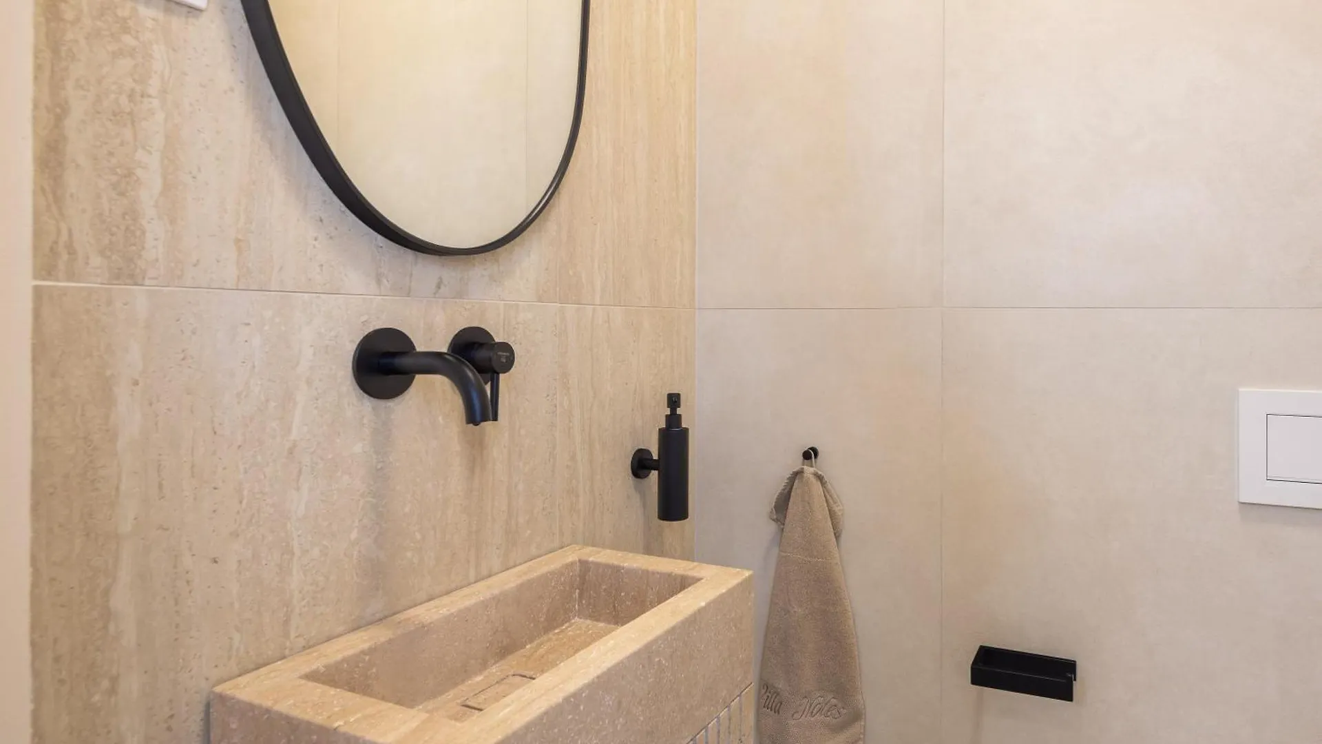 Sukošan Luxury Seafront Villa Noles With Heated Pool, Jacuzzi, Ev Near Zadar