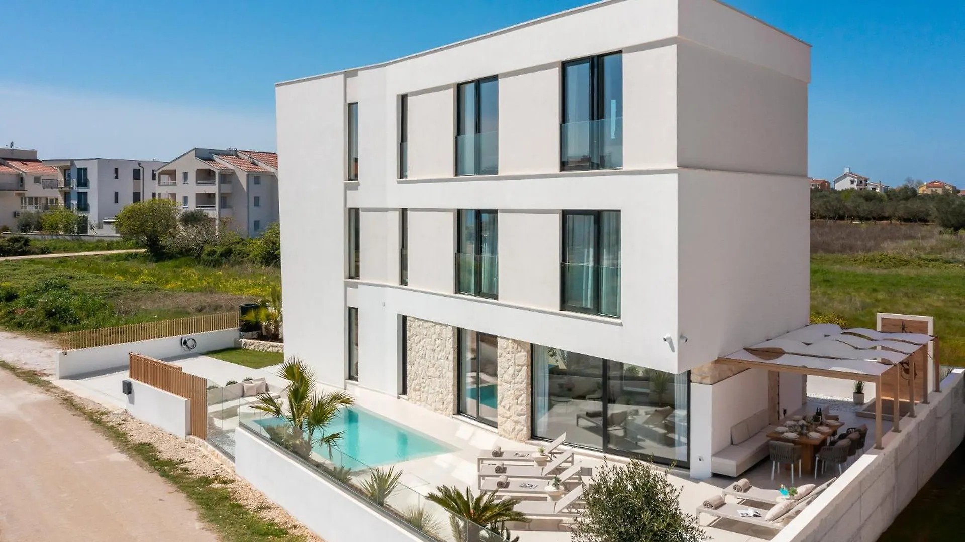 Luxury Seafront Villa Noles With Heated Pool, Jacuzzi, Ev Near Zadar Sukošan