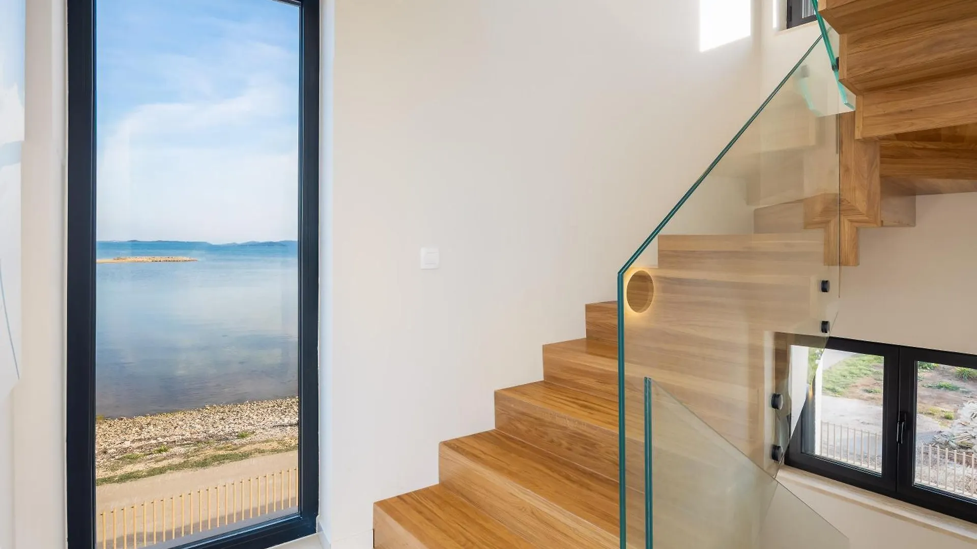 Sukošan Luxury Seafront Villa Noles With Heated Pool, Jacuzzi, Ev Near Zadar